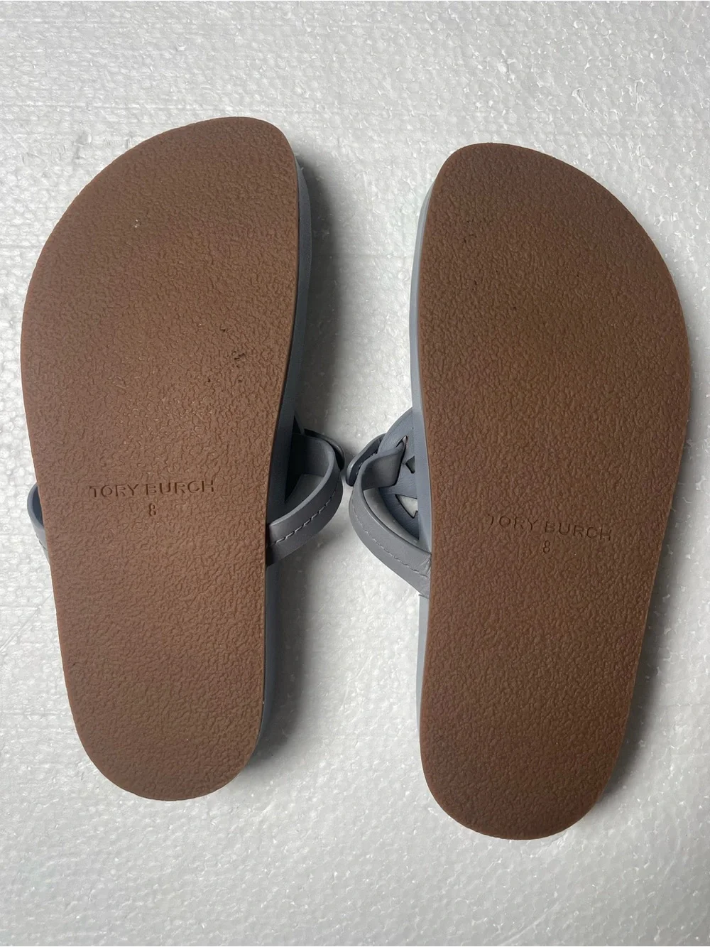 Tory Burch Logo Thong Sandals in Slate Gray - Picture 4 of 7